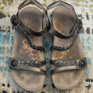 Aetrex Metallic Bronze Braided Sandals- sz 7